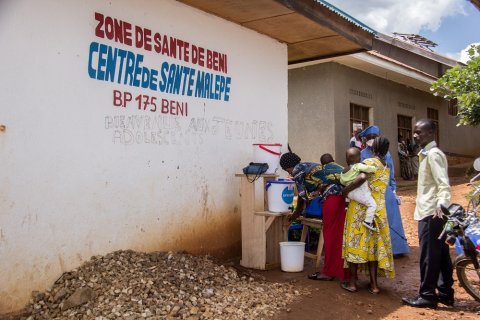 Beni, North Kivu, DR Congo. Mercy Corps supports the Malepe Health Center with handwashing stations, hygiene and water and sanitation support. © Mercy Corps Beni, North Kivu, DR Congo. Mercy Corps supports the Malepe Health Center with handwashing stations, hygiene and water and sanitation support. © Mercy Corps