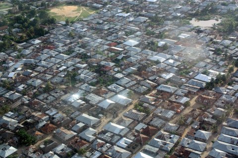 Aerial photo, Stonetown, Zanzibar, Tanzania. Dense urban fabric. Most houses in concrete blocks with metal roofs. © Jakob Knudsen Aerial photo, Stonetown, Zanzibar, Tanzania. Dense urban fabric. Most houses in concrete blocks with metal roofs. © Jakob Knudsen